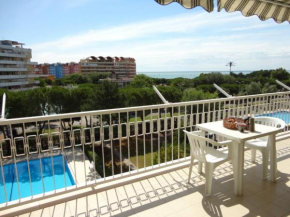 Beautiful Apartment For 5 People-pool-terra